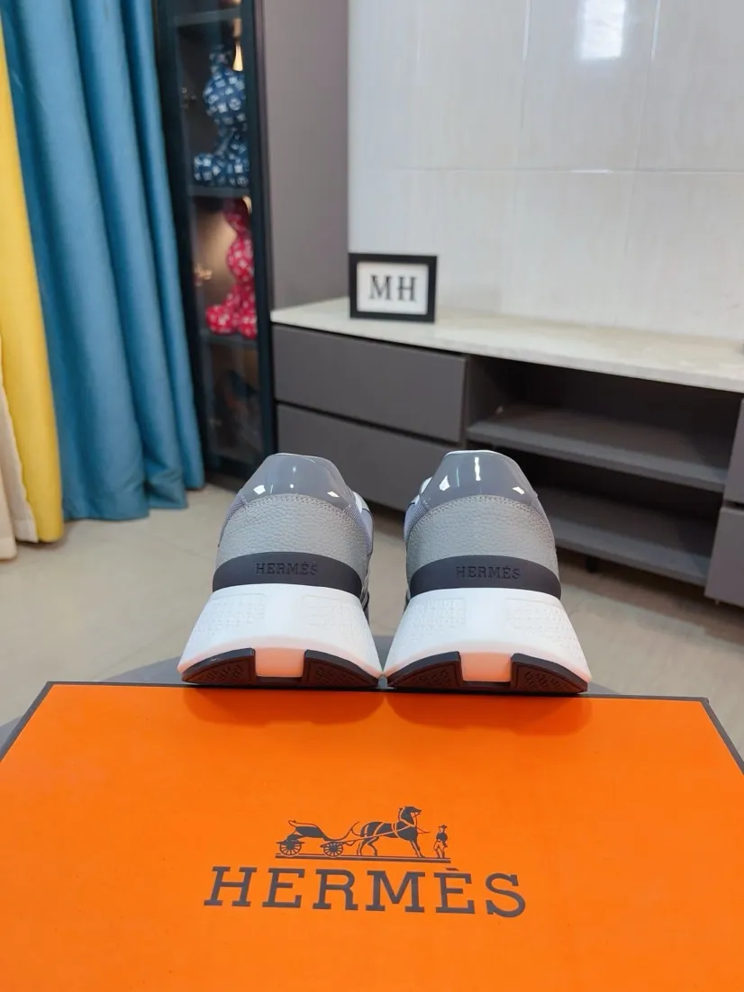 Men's shoes💰580🌸🌸【HERMES】Hermès high-end quality original shoe upper: 🔝tumbled calfskin, suede calfskin, shoe body sewn H totem, outsole: ultra-light TPU foam·rubber; two-color molded outsole, ultra-high quality control·fine workmanship: highlighting (high-end·luxury·grade) 38-44 (45 can be customized)